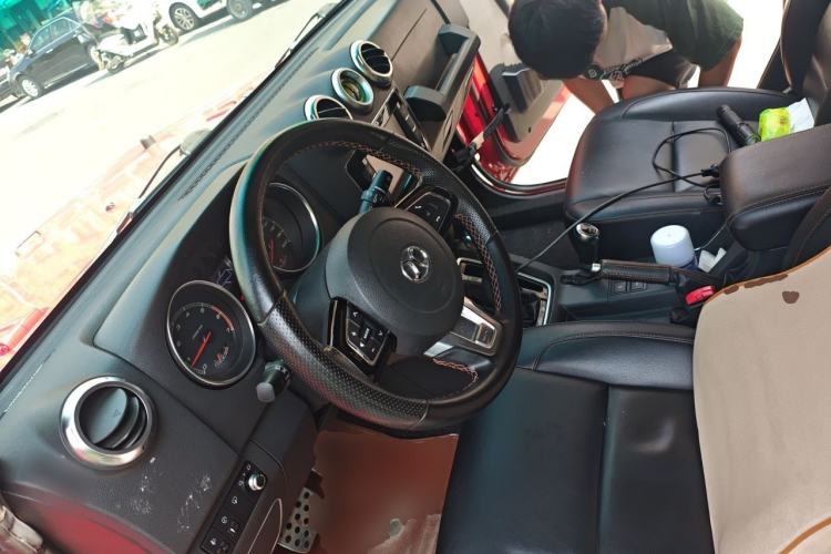 Used BAIC Off-Road BJ40 2016 40L 2.3T Automatic All-Wheel Drive Premium Edition Steering Wheel