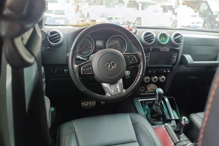 Used BAIC Off-Road BJ40 2016 40L 2.3T Automatic All-Wheel Drive Premium Edition Steering Wheel