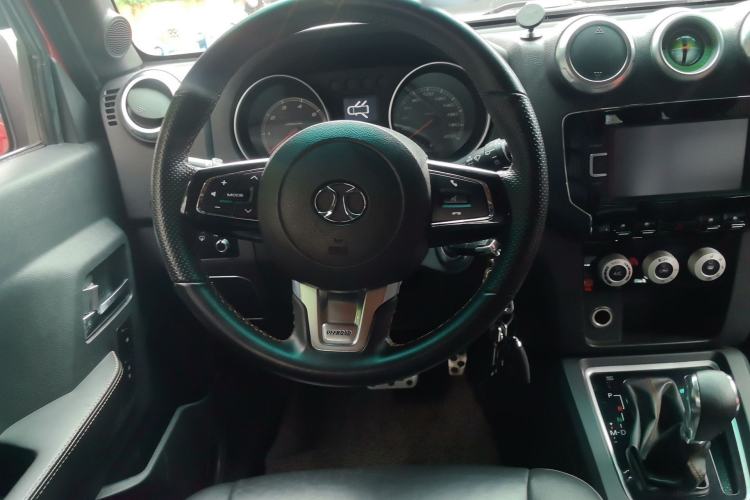 Used BAIC Off-Road BJ40 2016 40L 2.3T Automatic All-Wheel Drive Premium Edition Steering Wheel