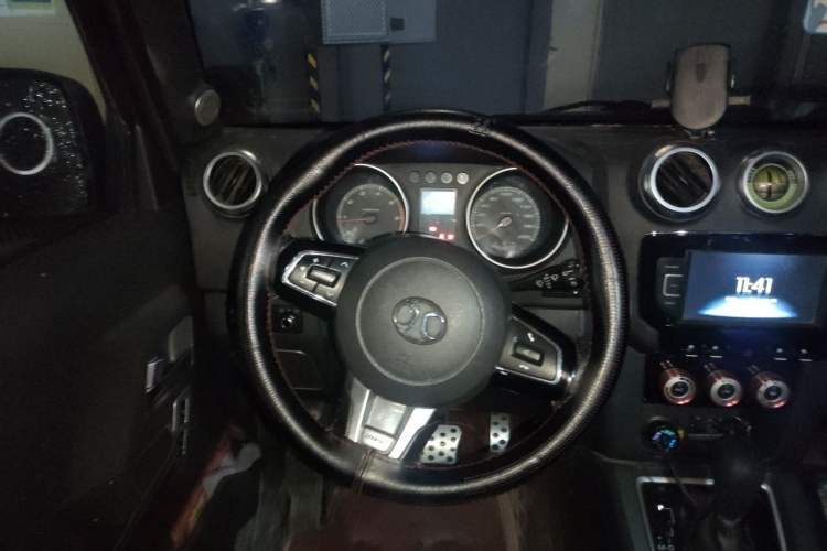 Used BAIC Off-Road BJ40 2016 40L 2.3T Automatic All-Wheel Drive Premium Edition Steering Wheel