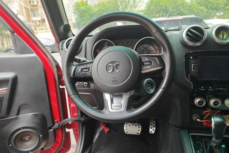 Used BAIC Off-Road BJ40 2016 40L 2.3T Automatic All-Wheel Drive Premium Edition Steering Wheel