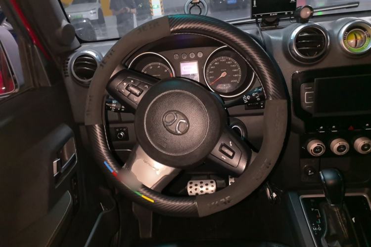 Used BAIC Off-Road BJ40 2016 40L 2.3T Automatic Two-Wheel Drive Luxury Edition Steering Wheel