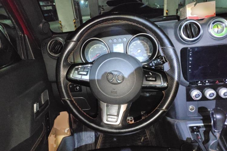 Used BAIC Off-Road BJ40 2016 40L 2.3T Automatic All-Wheel Drive Premium Edition Steering Wheel