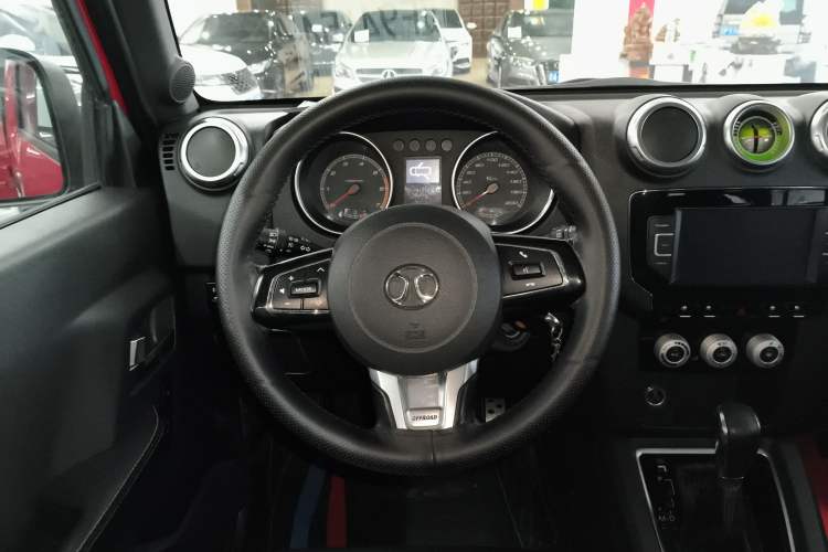 Used BAIC Off-Road BJ40 2016 40L 2.3T Automatic All-Wheel Drive Premium Edition Steering Wheel