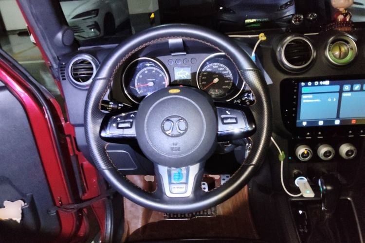 Used BAIC Off-Road BJ40 2016 40L 2.3T Automatic All-Wheel Drive Premium Edition Steering Wheel