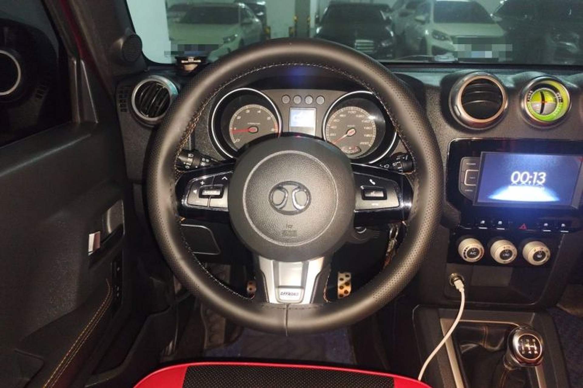 Used BAIC Off-Road BJ40 2016 40L 2.0T Manual All-Wheel Drive Prestige Edition Steering Wheel