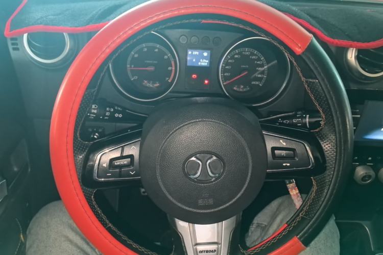 Used BAIC Off-Road BJ40 2016 40L 2.0T Manual All-Wheel Drive Prestige Edition Steering Wheel