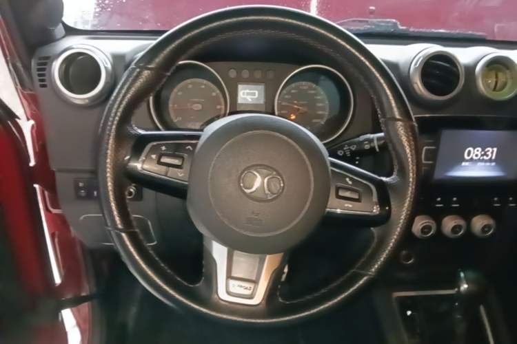 Used BAIC Off-Road BJ40 2016 40L 2.3T Automatic All-Wheel Drive Premium Edition Steering Wheel