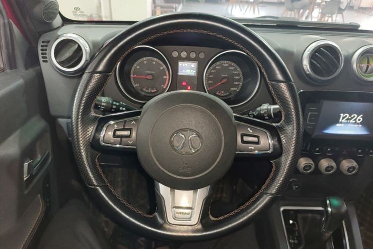 Used BAIC Off-Road BJ40 2016 40L 2.3T Automatic All-Wheel Drive Premium Edition Steering Wheel