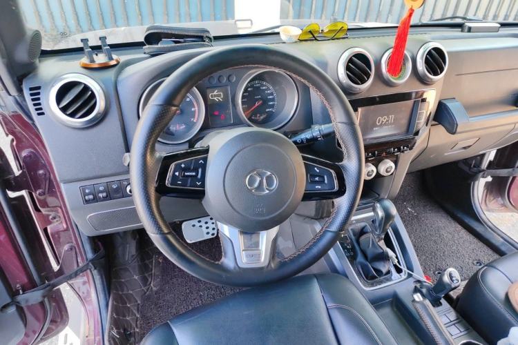 Used BAIC Off-Road BJ40 2016 40L 2.3T Automatic All-Wheel Drive Premium Edition Steering Wheel