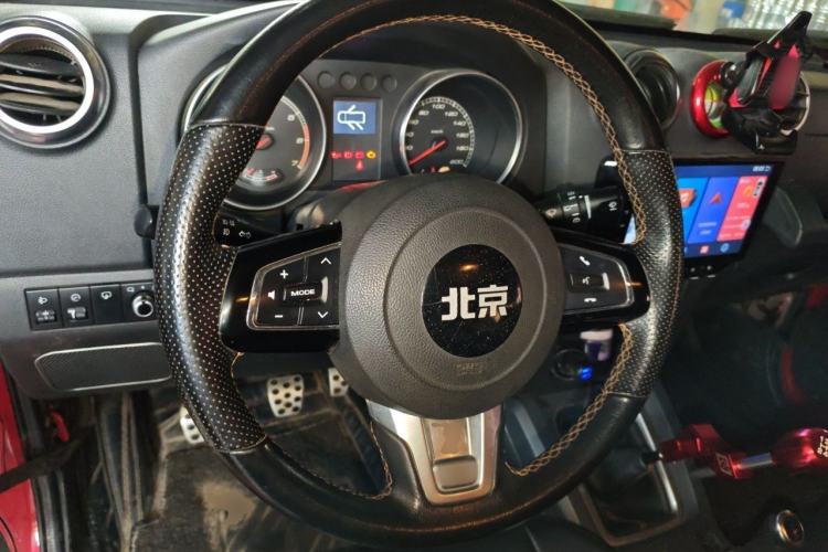 Used BAIC Off-Road BJ40 2016 40L 2.0T Manual All-Wheel Drive Prestige Edition Steering Wheel