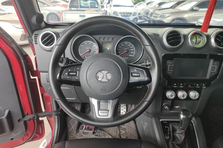 Used BAIC Off-Road BJ40 2016 40L 2.3T Automatic All-Wheel Drive Premium Edition Steering Wheel