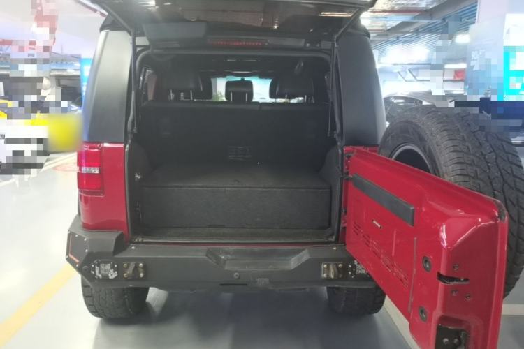 Used BAIC Off-Road BJ40 2016 40L 2.3T Automatic All-Wheel Drive Premium Edition Trunk