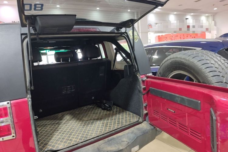Used BAIC Off-Road BJ40 2016 40L 2.3T Automatic All-Wheel Drive Premium Edition Trunk