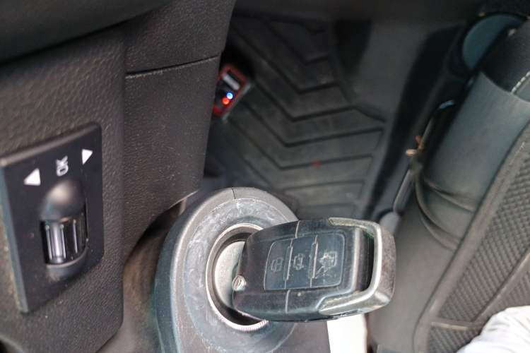 Used BAIC Off-Road BJ40 2016 40L 2.0T Manual Two-Wheel Drive Luxury Edition Vehicle Key