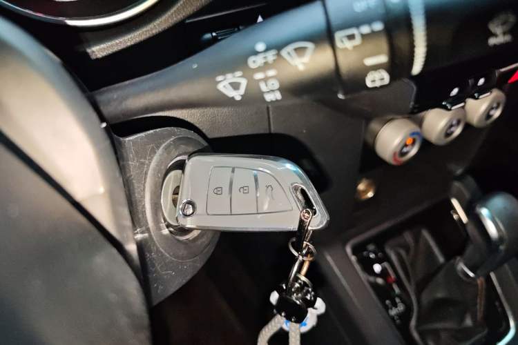Used BAIC Off-Road BJ40 2016 2.3T Automatic Four-Wheel Drive Premium Edition Vehicle Key