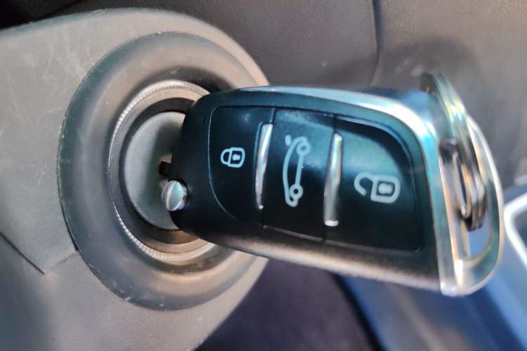 Used BAIC Off-Road BJ40 2016 40L 2.3T Automatic All-Wheel Drive Premium Edition Vehicle Key