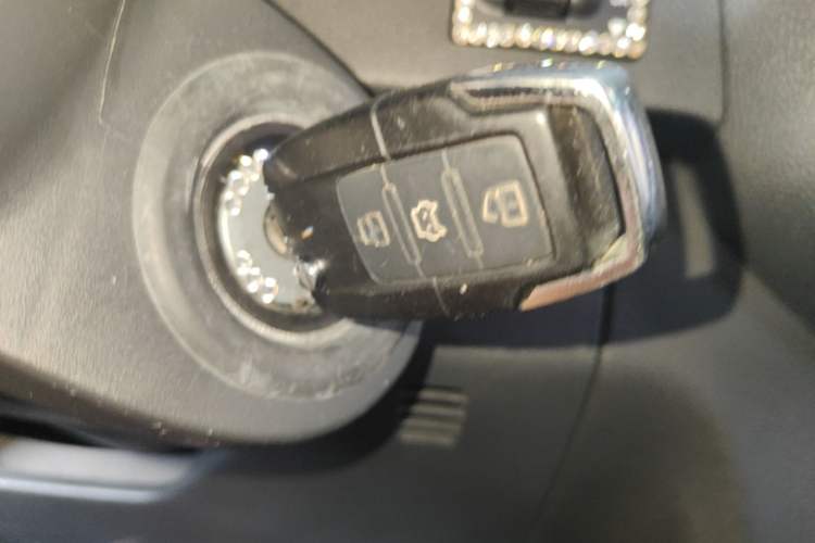 Used BAIC Off-Road BJ40 2016 40L 2.3T Automatic All-Wheel Drive Premium Edition Vehicle Key