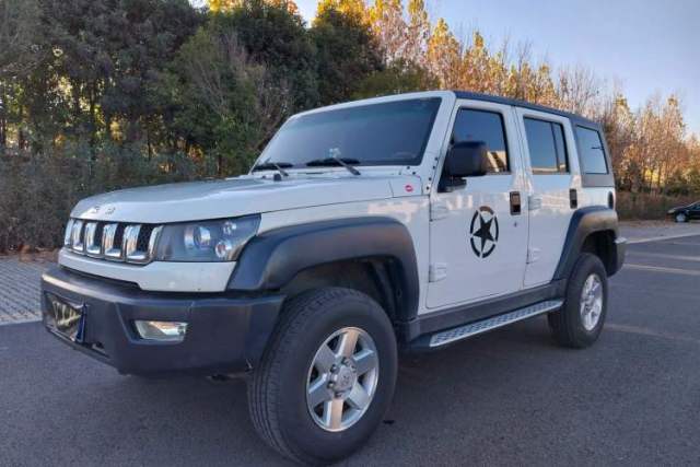 Used BAIC Off-Road BJ40 2016 40L 2.0T Manual Two-Wheel Drive Luxury Edition