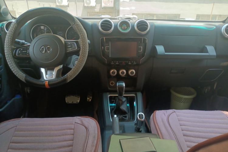 Used BAIC Off-Road BJ40 2016 40L 2.3T Automatic All-Wheel Drive Premium Edition Center Console
