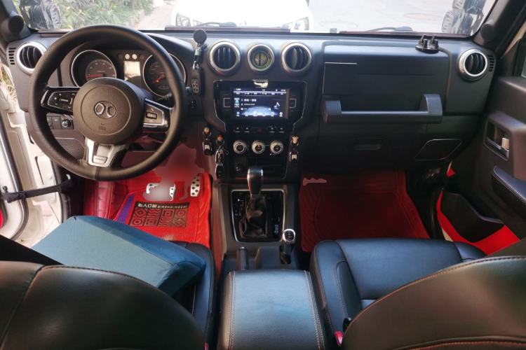 Used BAIC Off-Road BJ40 2016 40L 2.3T Automatic All-Wheel Drive Premium Edition Center Console