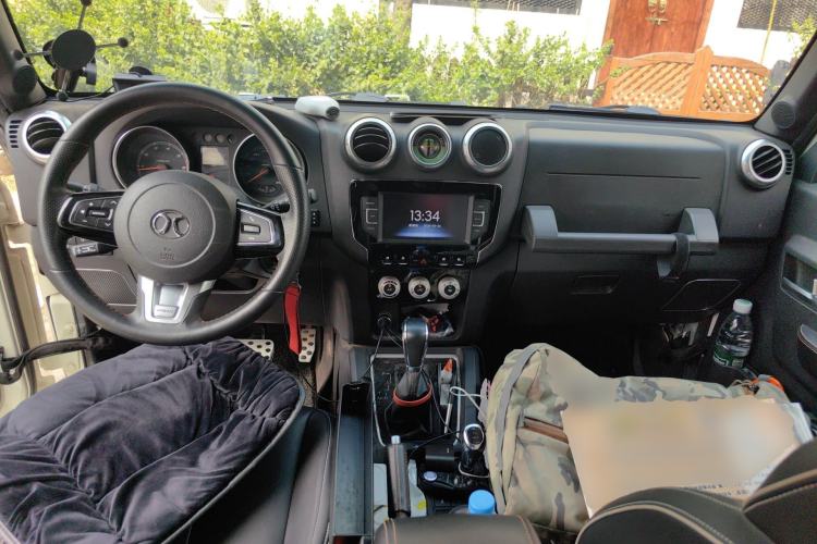 Used BAIC Off-Road BJ40 2016 40L 2.3T Automatic All-Wheel Drive Premium Edition Center Console