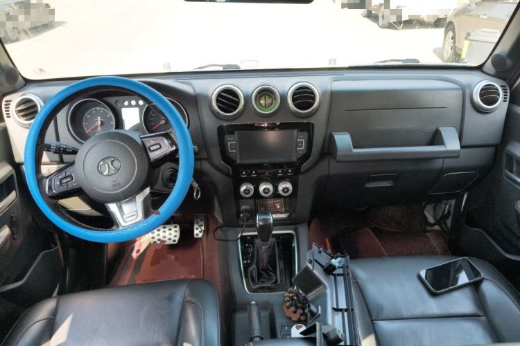 Used BAIC Off-Road BJ40 2016 40L 2.3T Automatic All-Wheel Drive Premium Edition Center Console