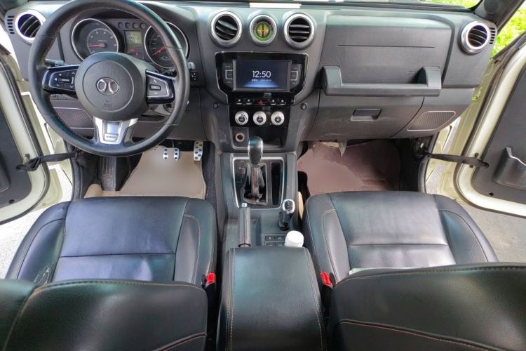 Used BAIC Off-Road BJ40 2016 40L 2.3T Automatic All-Wheel Drive Premium Edition Center Console