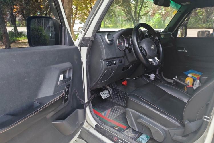 Used BAIC Off-Road BJ40 2016 40L 2.3T Automatic All-Wheel Drive Premium Edition Driver Seat
