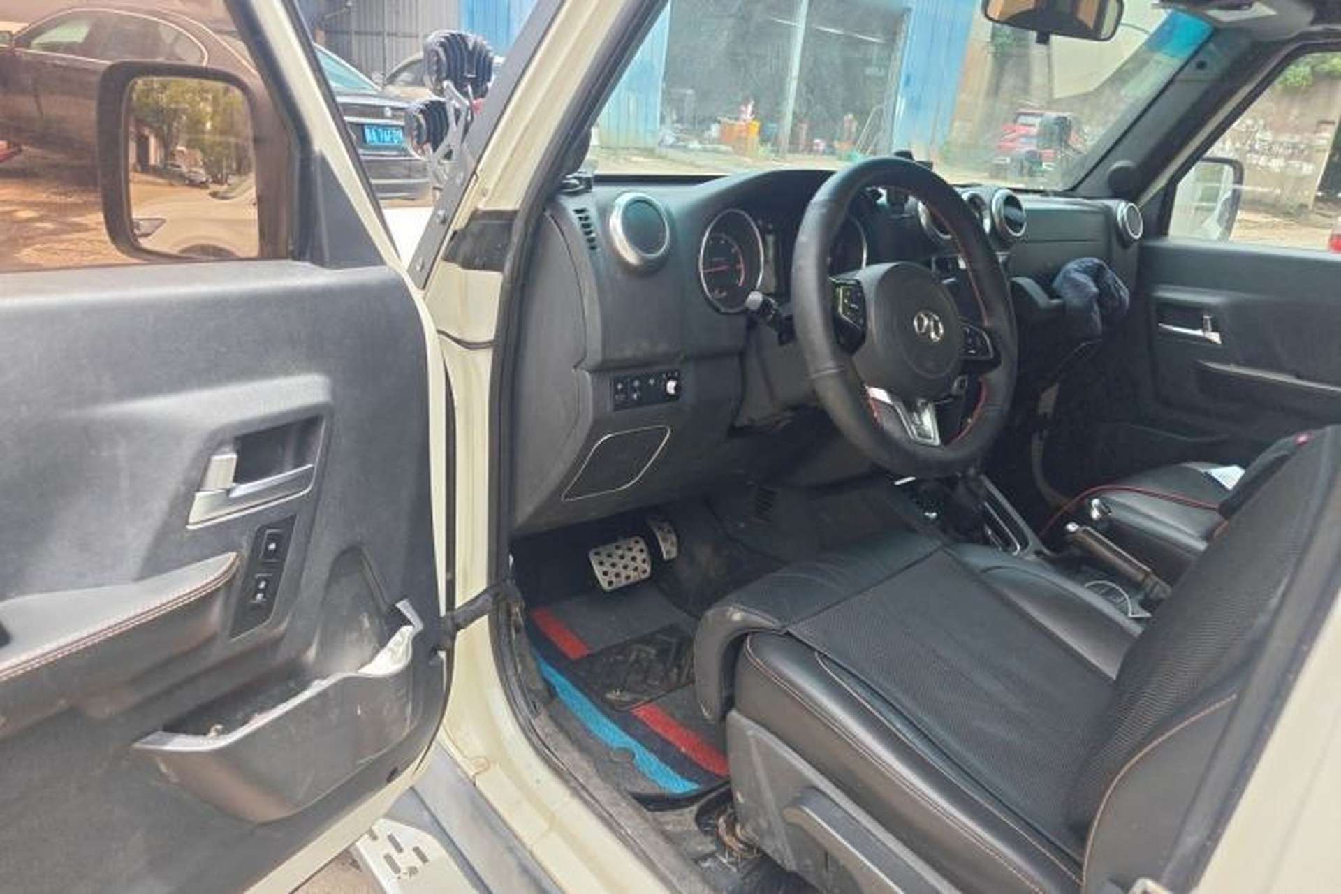Used BAIC Off-Road BJ40 2016 40L 2.3T Automatic All-Wheel Drive Premium Edition Driver Seat