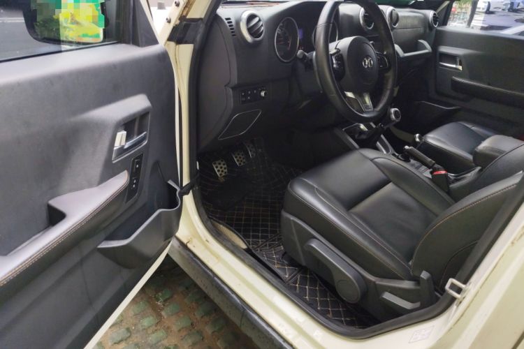 Used BAIC Off-Road BJ40 2016 40L 2.0T Manual All-Wheel Drive Prestige Edition Driver Seat