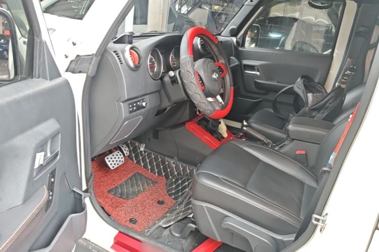 Used BAIC Off-Road BJ40 2016 40L 2.3T Automatic All-Wheel Drive Premium Edition Driver Seat