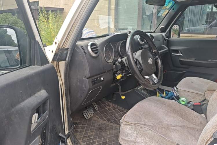 Used BAIC Off-Road BJ40 2016 40L 2.3T Automatic All-Wheel Drive Premium Edition Driver Seat