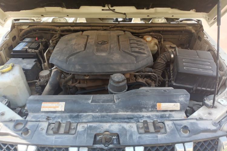 Used BAIC Off-Road BJ40 2016 40L 2.3T Automatic All-Wheel Drive Premium Edition Engine Bay