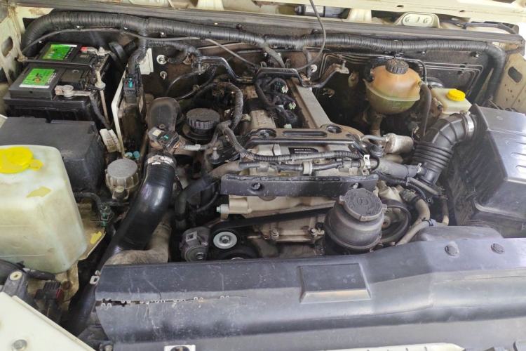 Used BAIC Off-Road BJ40 2016 40L 2.3T Automatic All-Wheel Drive Premium Edition Engine Bay