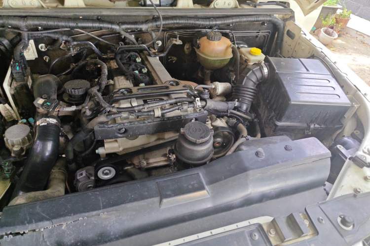 Used BAIC Off-Road BJ40 2016 40L 2.3T Automatic All-Wheel Drive Premium Edition Engine Bay Left
