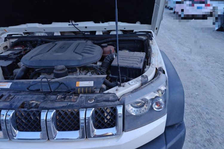 Used BAIC Off-Road BJ40 2016 40L 2.3T Automatic All-Wheel Drive Premium Edition Engine Bay Left