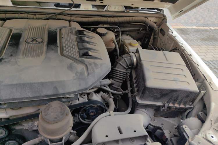 Used BAIC Off-Road BJ40 2016 40L 2.3T Automatic All-Wheel Drive Premium Edition Engine Bay Left