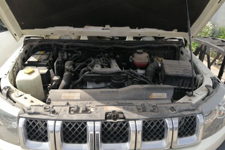 Used BAIC Off-Road BJ40 2016 40L 2.3T Automatic All-Wheel Drive Premium Edition Engine Bay