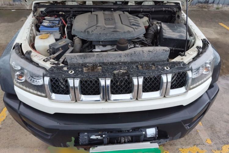 Used BAIC Off-Road BJ40 2016 40L 2.3T Automatic All-Wheel Drive Premium Edition Engine Bay