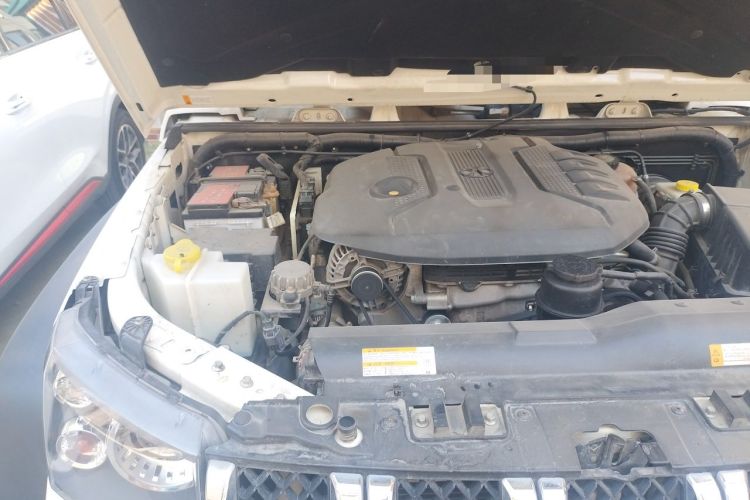 Used BAIC Off-Road BJ40 2016 40L 2.3T Automatic All-Wheel Drive Premium Edition Engine Bay Right