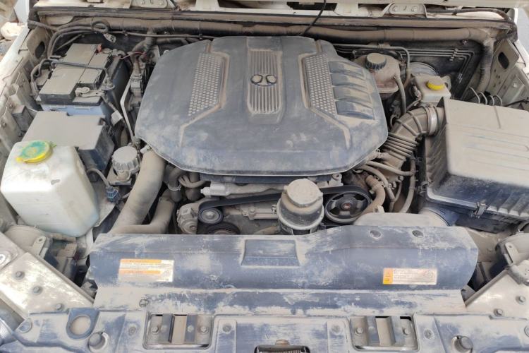 Used BAIC Off-Road BJ40 2016 40L 2.3T Automatic All-Wheel Drive Premium Edition Engine Bay