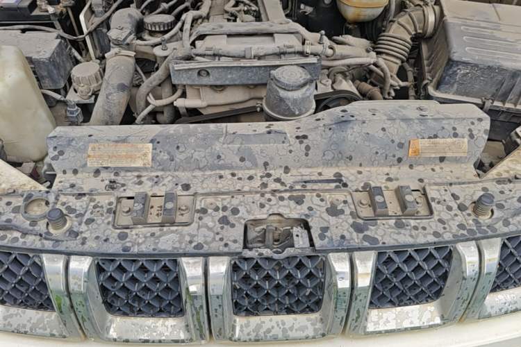 Used BAIC Off-Road BJ40 2016 40L 2.3T Automatic All-Wheel Drive Premium Edition Engine Bay