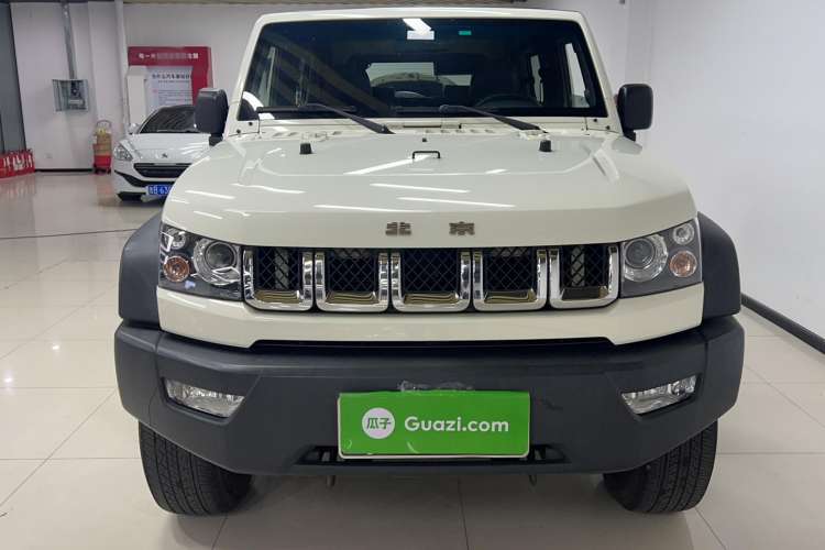 Used BAIC Off-Road BJ40 2016 2.0T Manual Two-Wheel Drive Prestige Edition Exterior 1