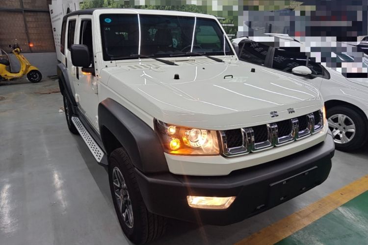 Used BAIC Off-Road BJ40 2016 40L 2.3T Automatic All-Wheel Drive Premium Edition Exterior 1