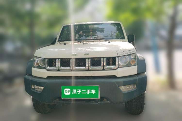 Used BAIC Off-Road BJ40 2016 40L 2.0T Manual Two-Wheel Drive Luxury Edition Exterior 1