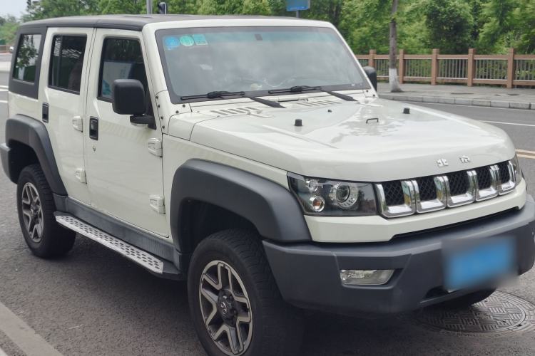Used BAIC Off-Road BJ40 2016 40L 2.3T Automatic All-Wheel Drive Premium Edition Exterior 2