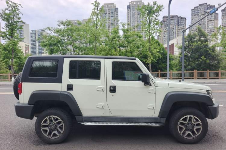 Used BAIC Off-Road BJ40 2016 40L 2.3T Automatic All-Wheel Drive Premium Edition Exterior 3
