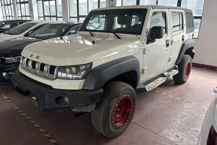 Used BAIC Off-Road BJ40 2016 40L 2.3T Automatic All-Wheel Drive Premium Edition Exterior 3
