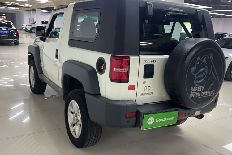 Used BAIC Off-Road BJ40 2016 2.0T Manual Two-Wheel Drive Prestige Edition Exterior 4